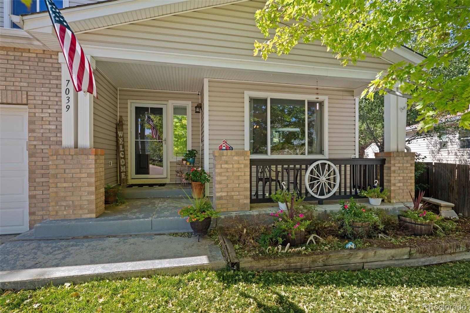 MLS Image #2 for 7039  pine hills way,littleton, Colorado