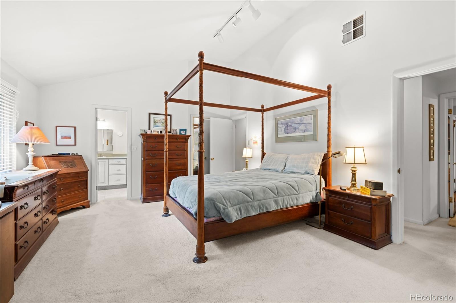 MLS Image #13 for 250 s cherry street,denver, Colorado