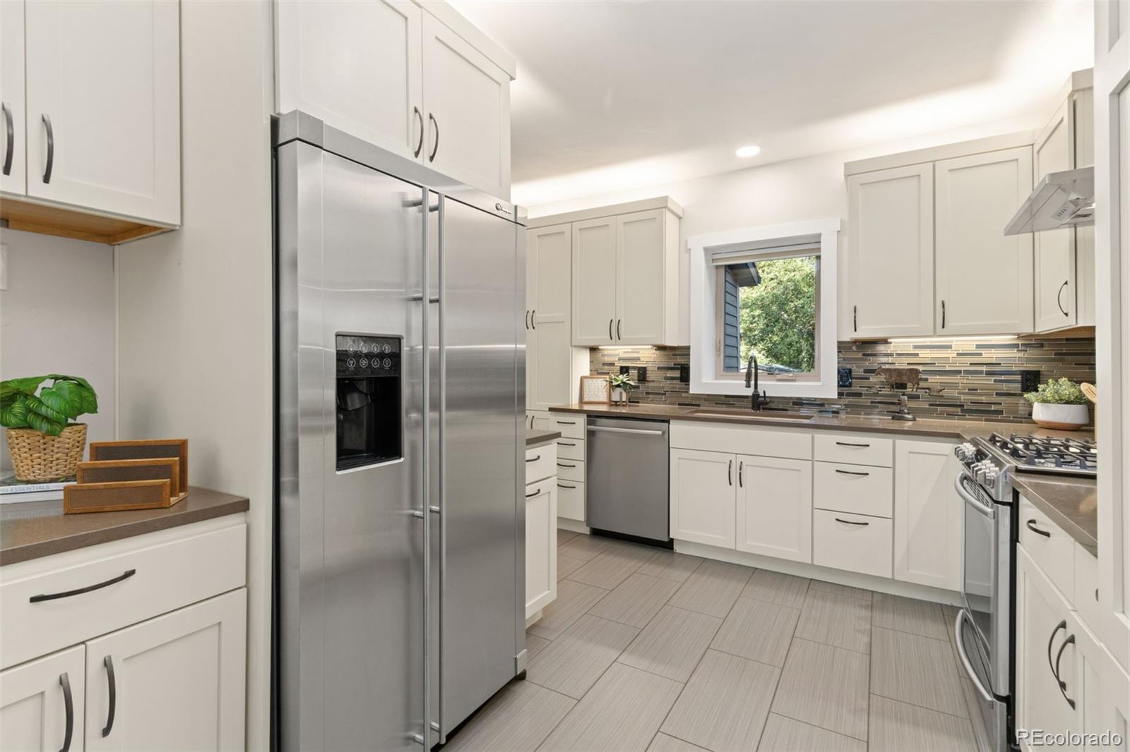 MLS Image #5 for 230 n loomis avenue,fort collins, Colorado