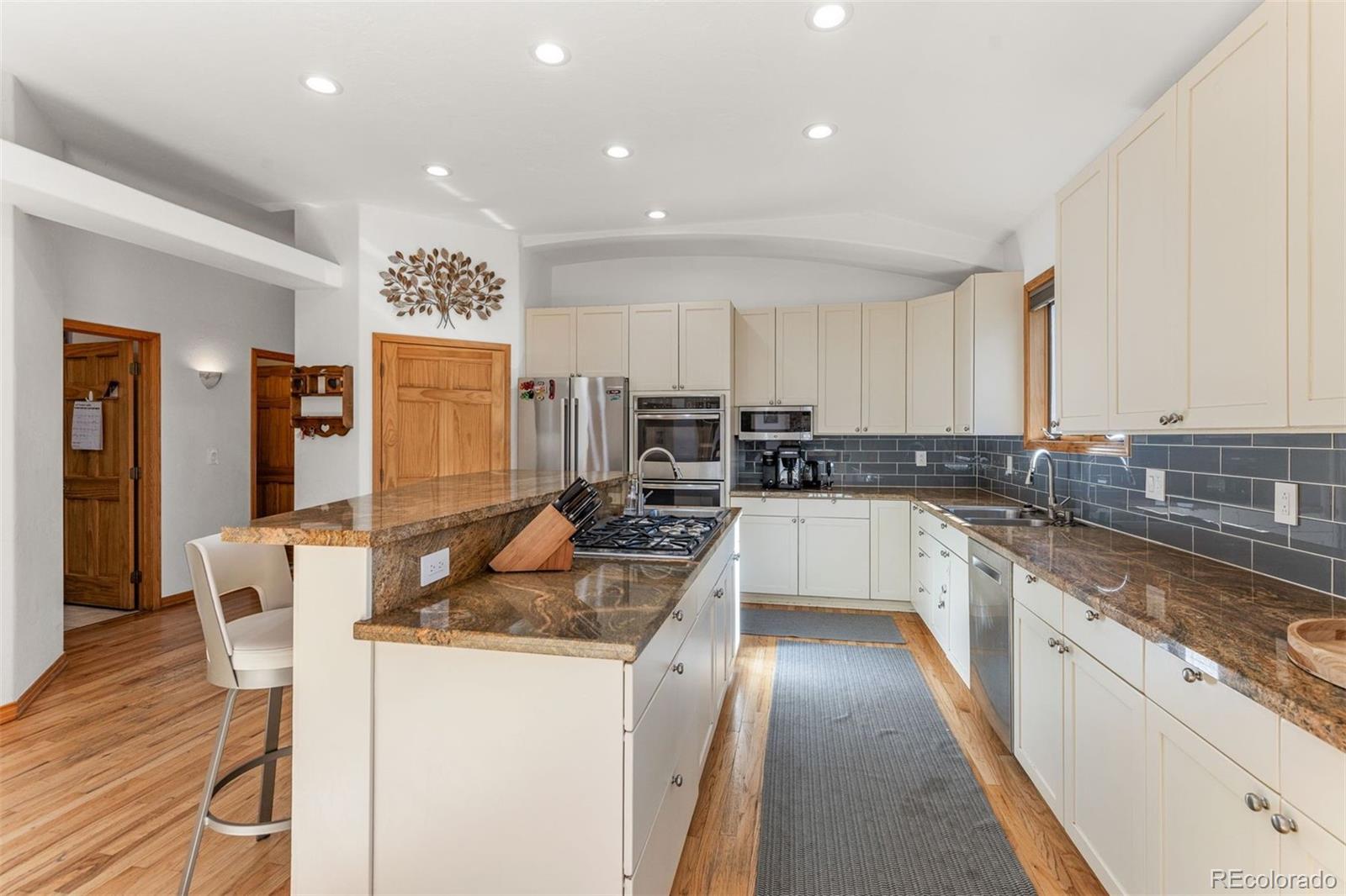 MLS Image #17 for 215  97 circle,blue river, Colorado