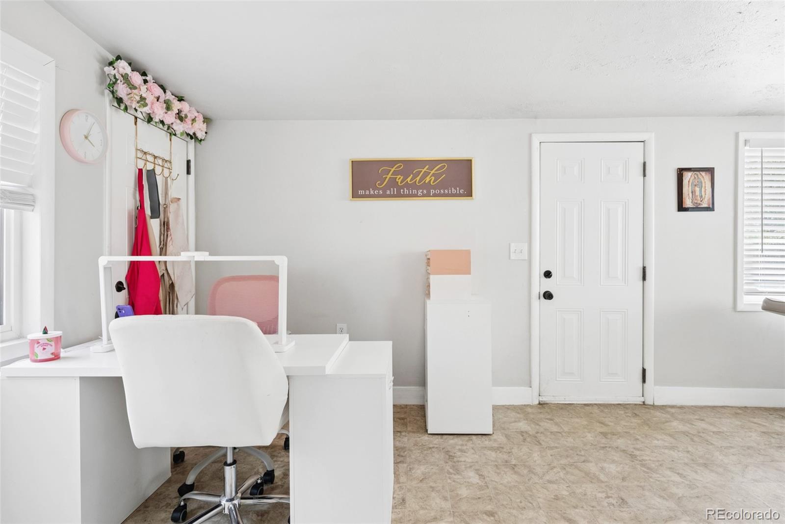 MLS Image #16 for 1251 s seneca way,denver, Colorado