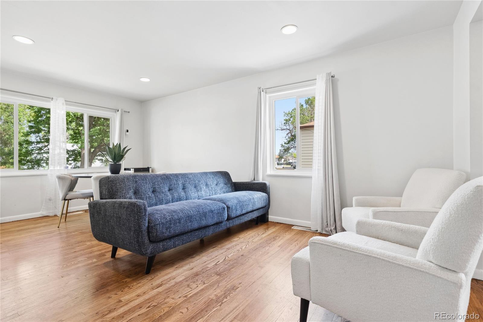 MLS Image #5 for 1251 s seneca way,denver, Colorado