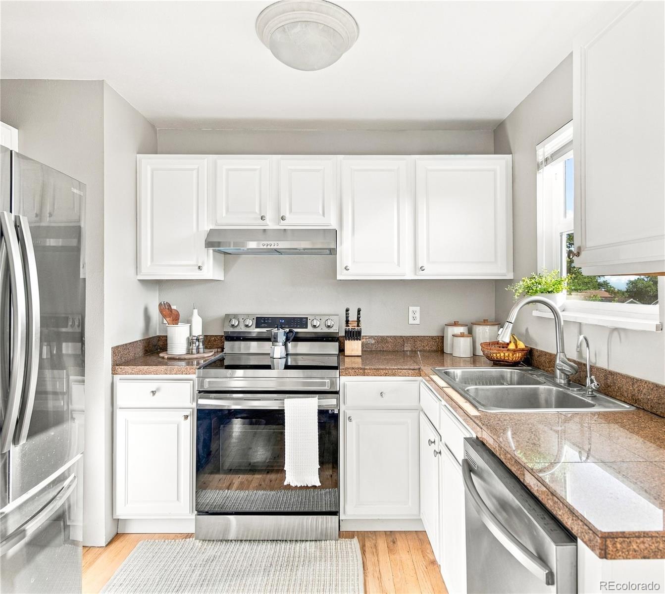 MLS Image #7 for 10327  owens circle,broomfield, Colorado