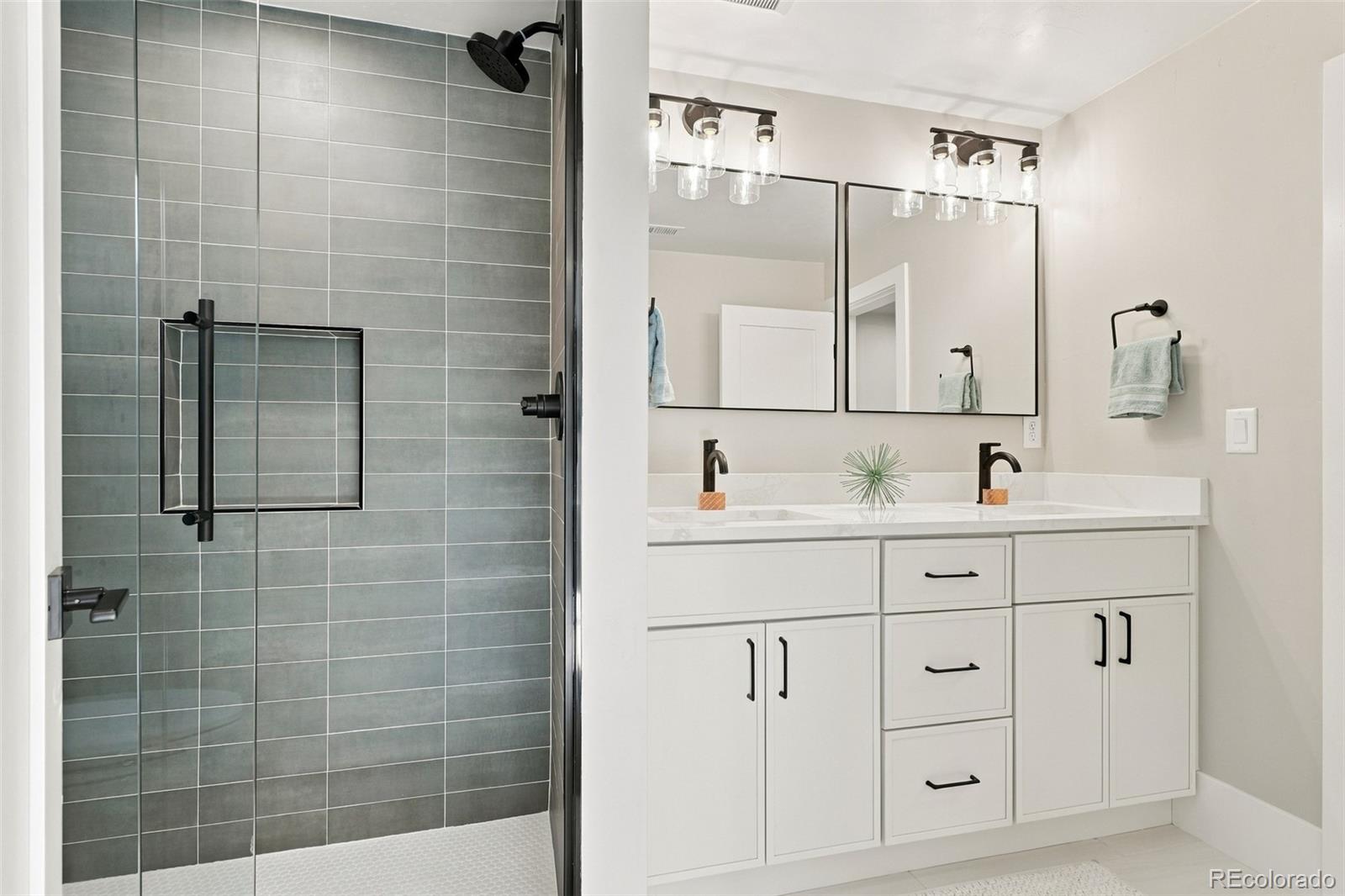 MLS Image #27 for 3051  oak street,denver, Colorado
