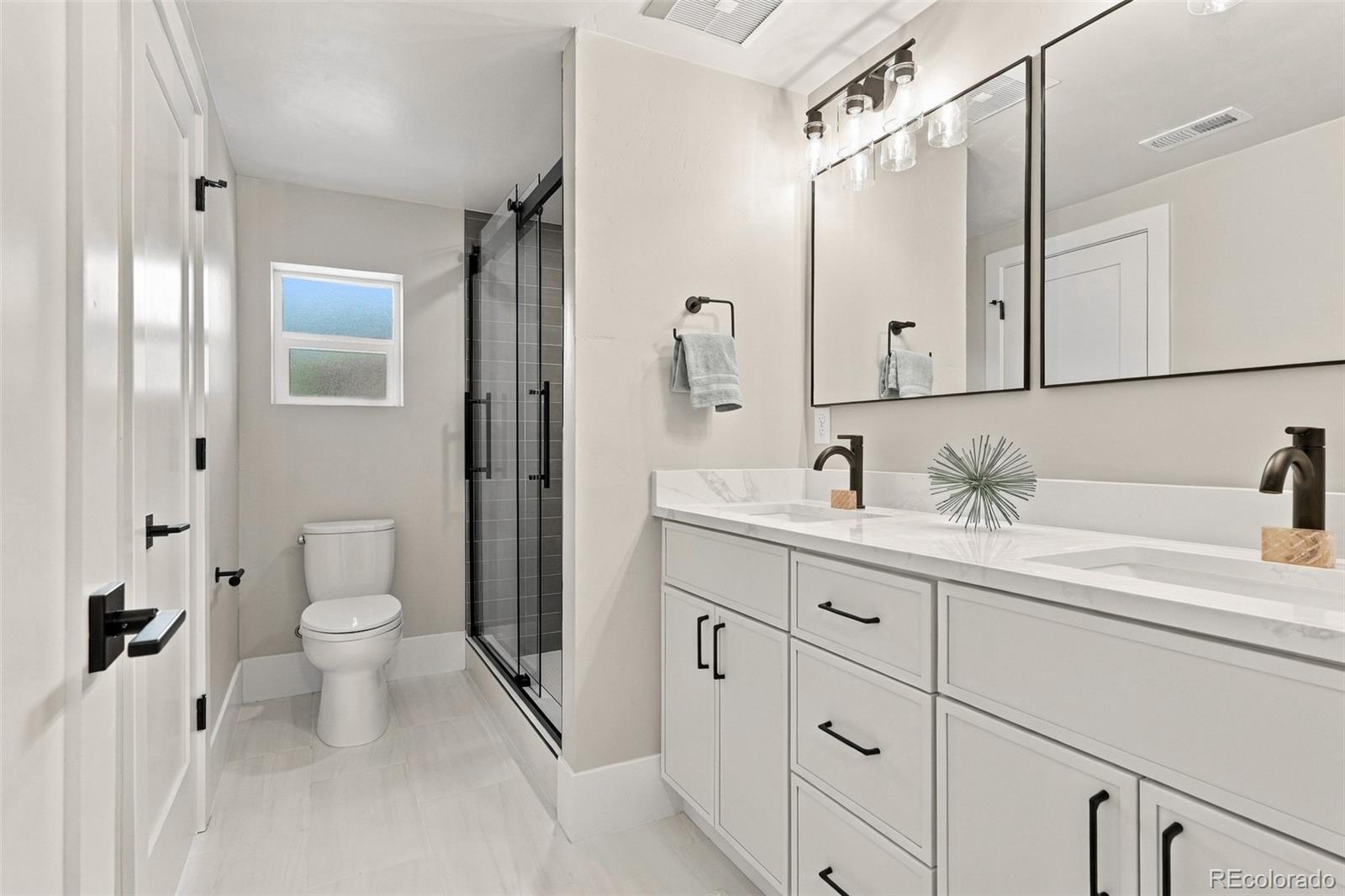 MLS Image #28 for 3051  oak street,denver, Colorado