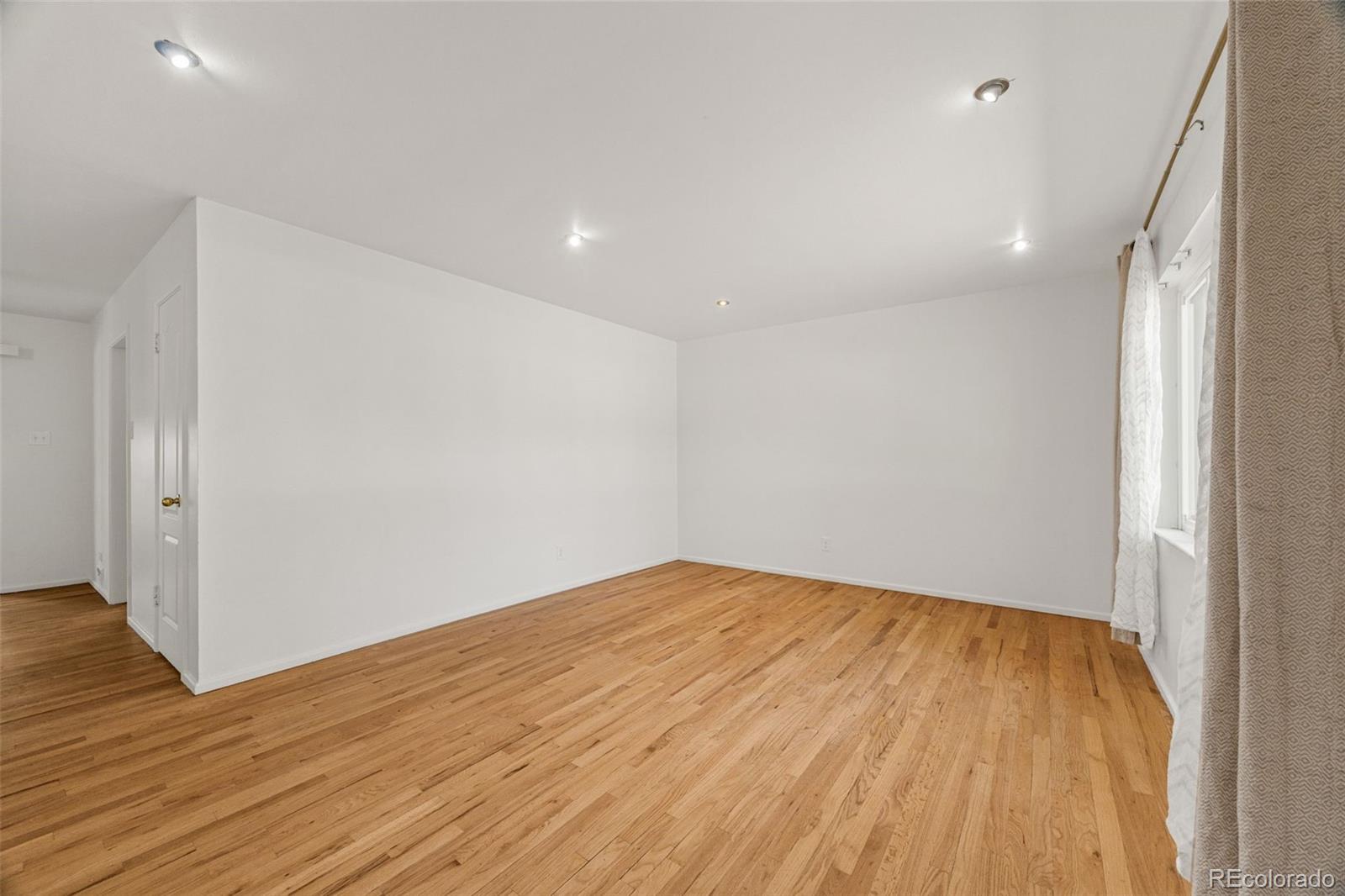 MLS Image #6 for 2066 s newton street,denver, Colorado