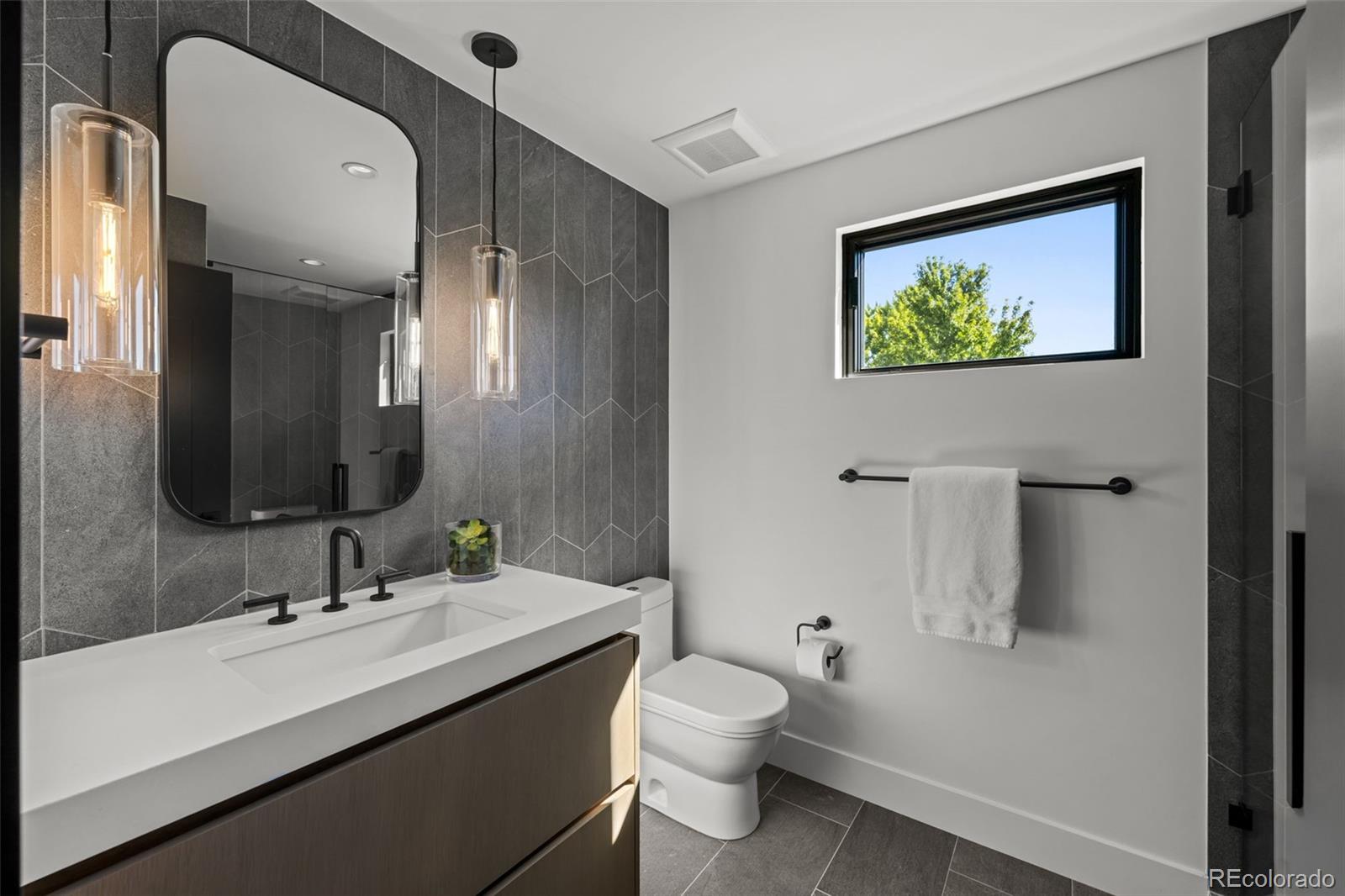 MLS Image #40 for 600 s franklin street,denver, Colorado