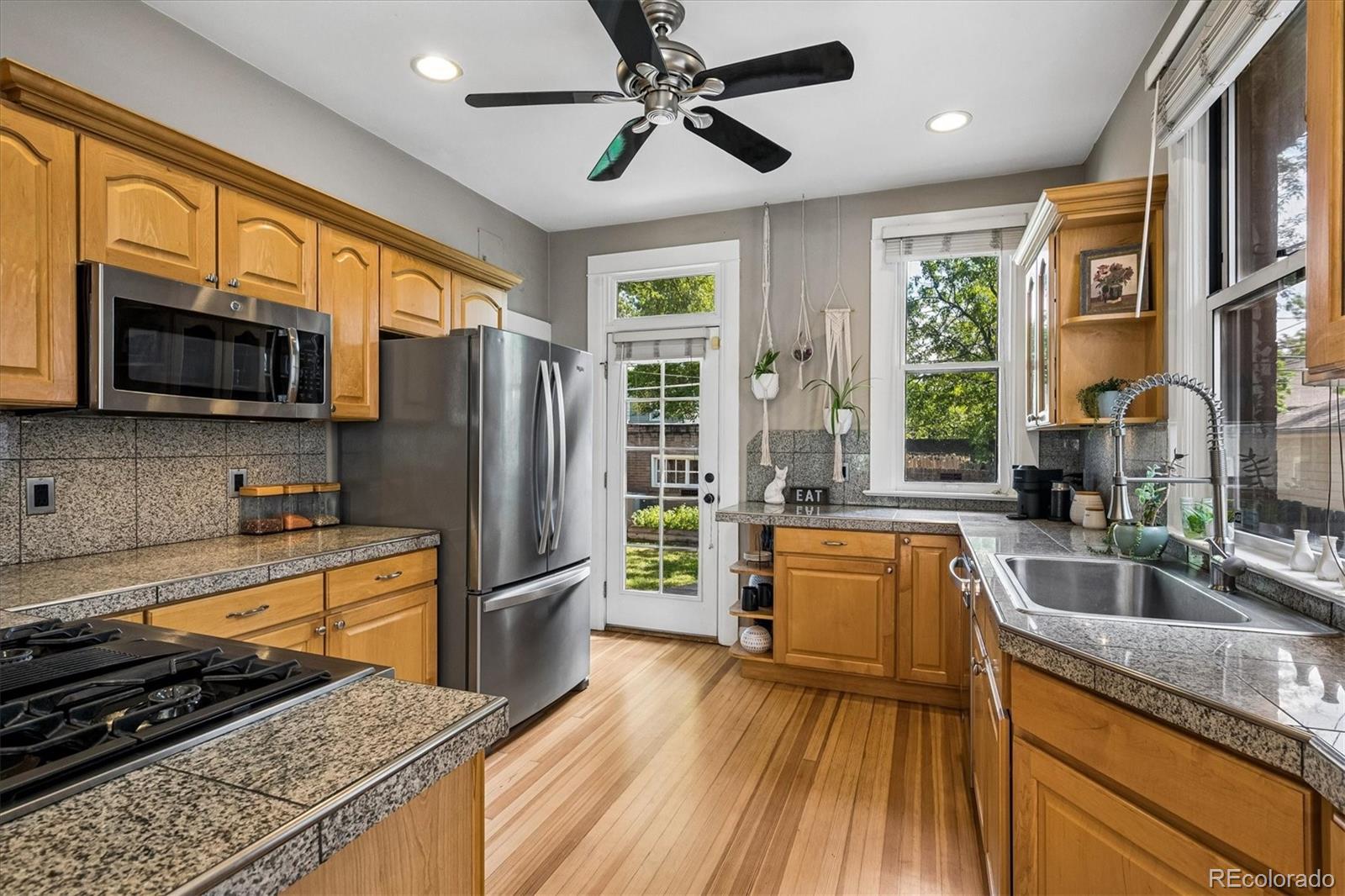 MLS Image #14 for 844 s washington street,denver, Colorado