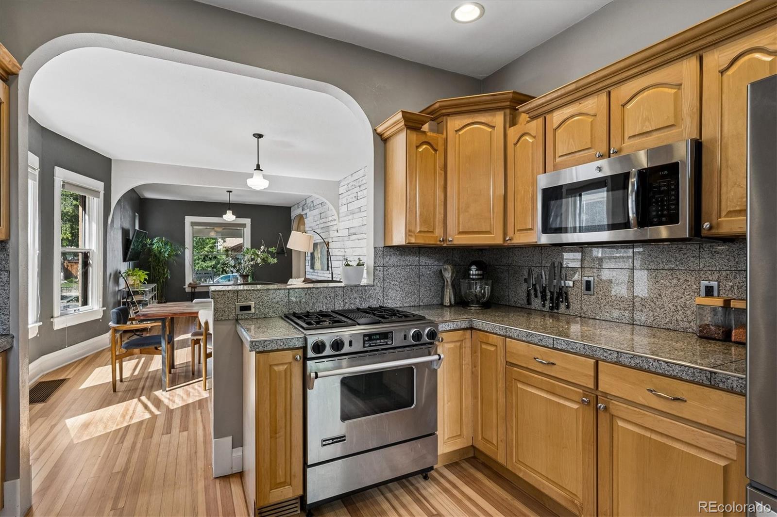 MLS Image #17 for 844 s washington street,denver, Colorado