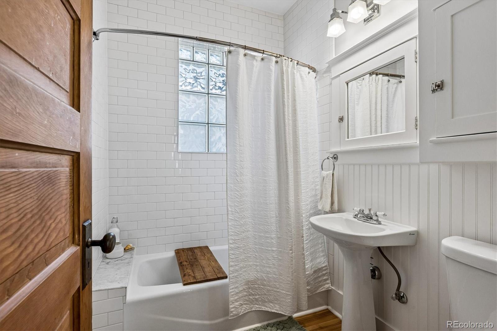 MLS Image #20 for 844 s washington street,denver, Colorado