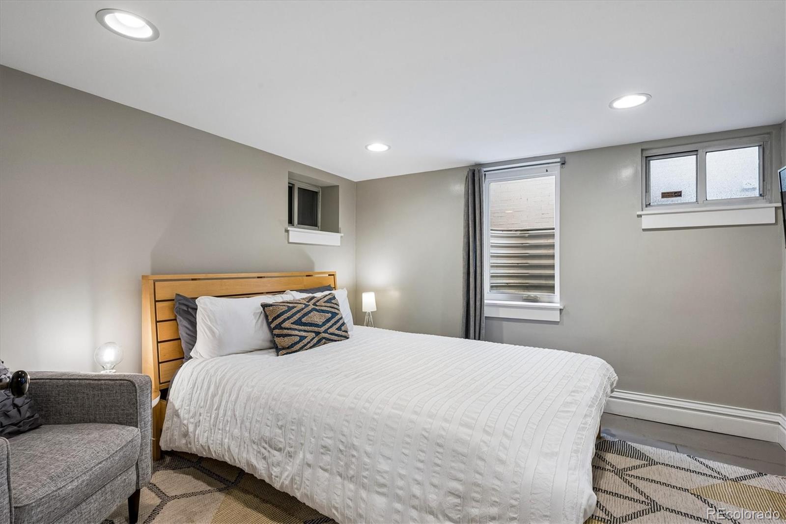 MLS Image #29 for 844 s washington street,denver, Colorado