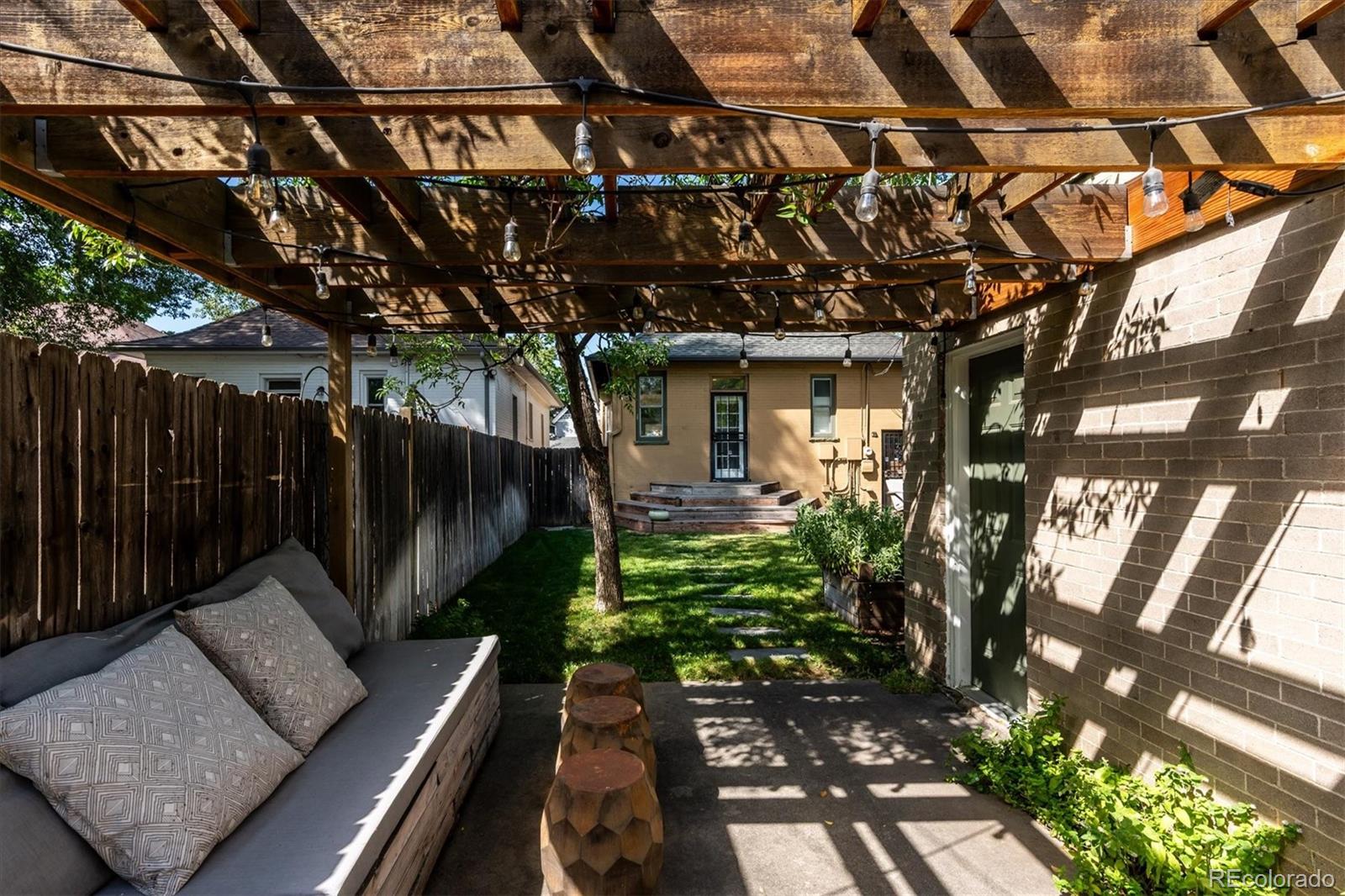 MLS Image #39 for 844 s washington street,denver, Colorado