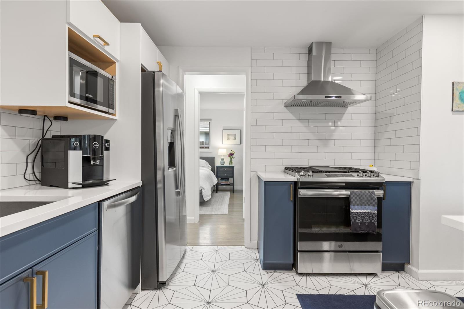 MLS Image #13 for 1170  krameria street,denver, Colorado