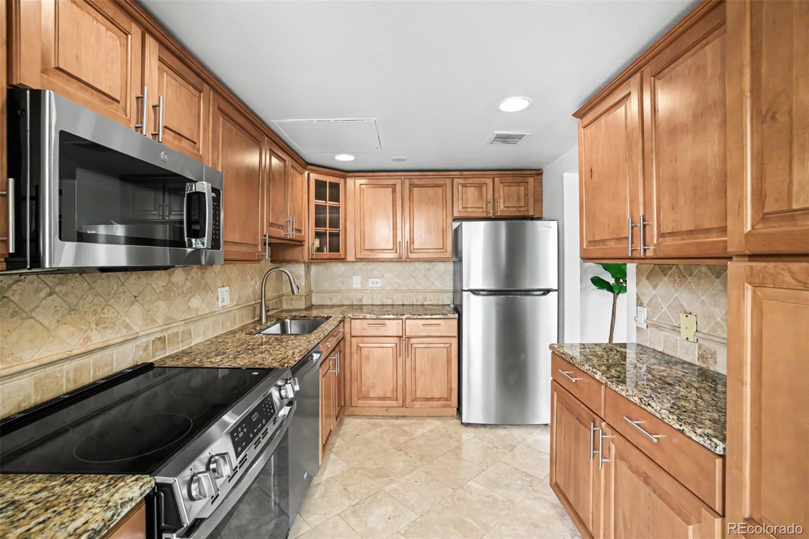 MLS Image #11 for 700 n washington street 202,denver, Colorado