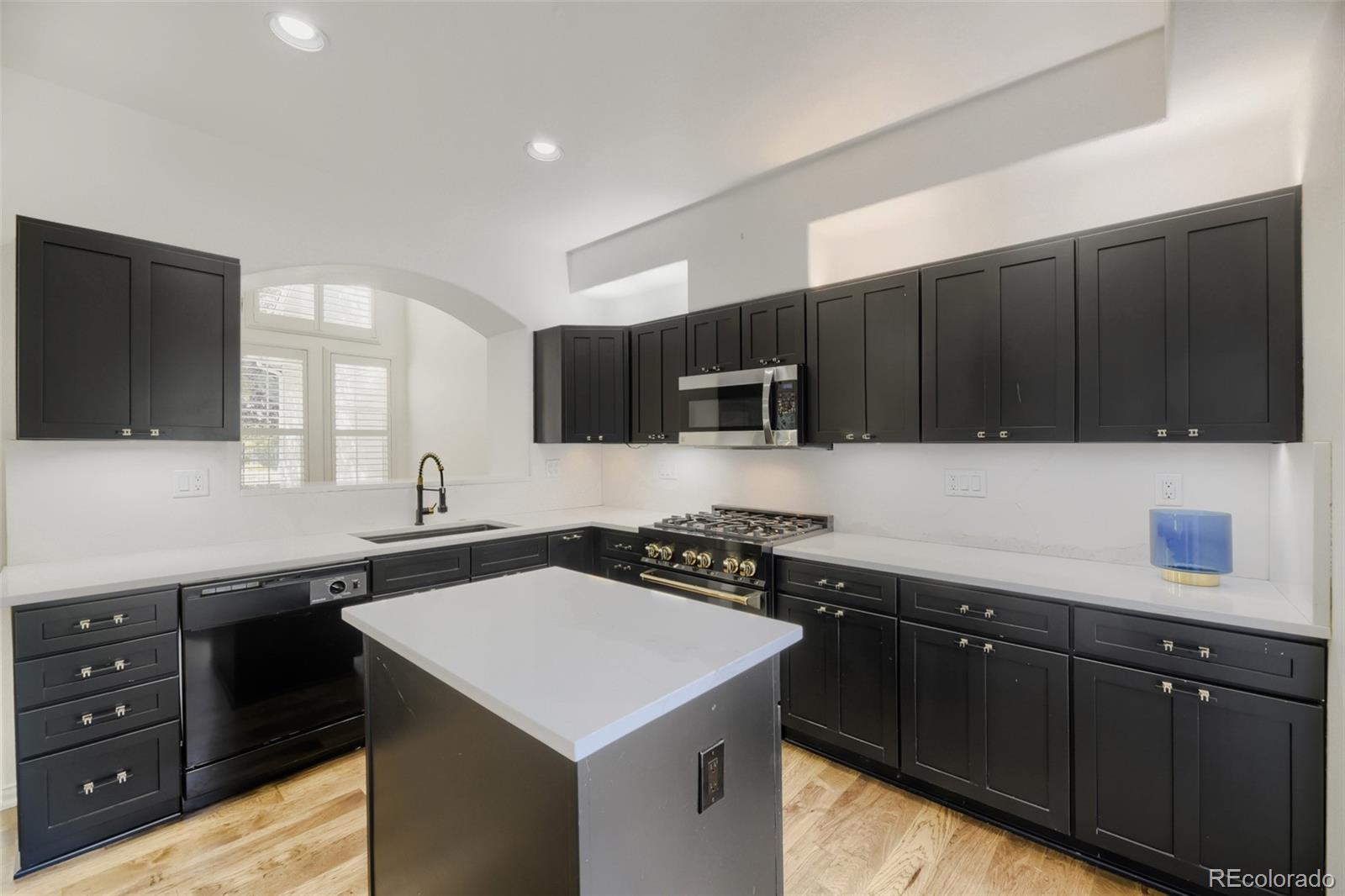 MLS Image #10 for 8300  fairmount drive,denver, Colorado
