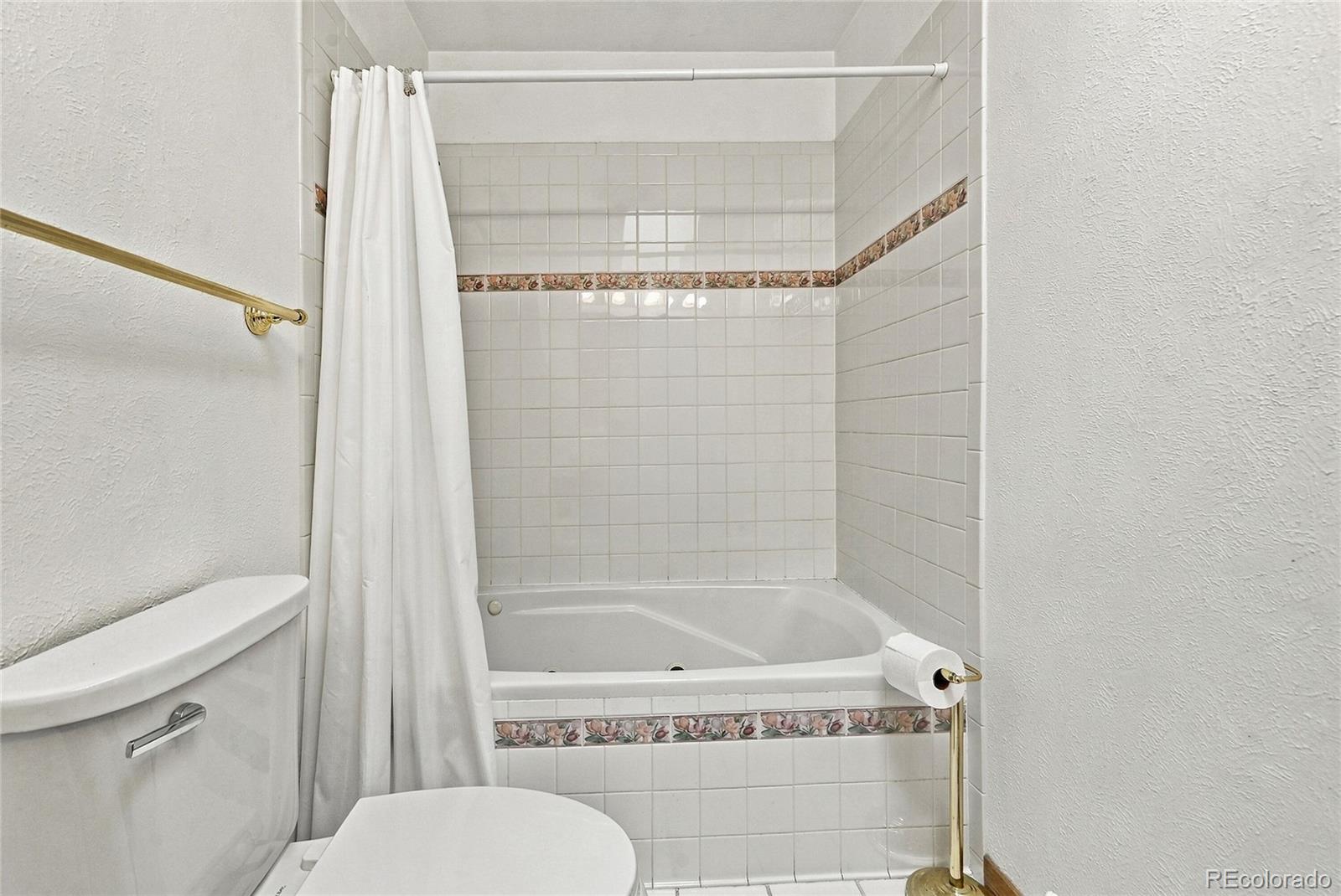 MLS Image #13 for 6852 w eldorado place,denver, Colorado