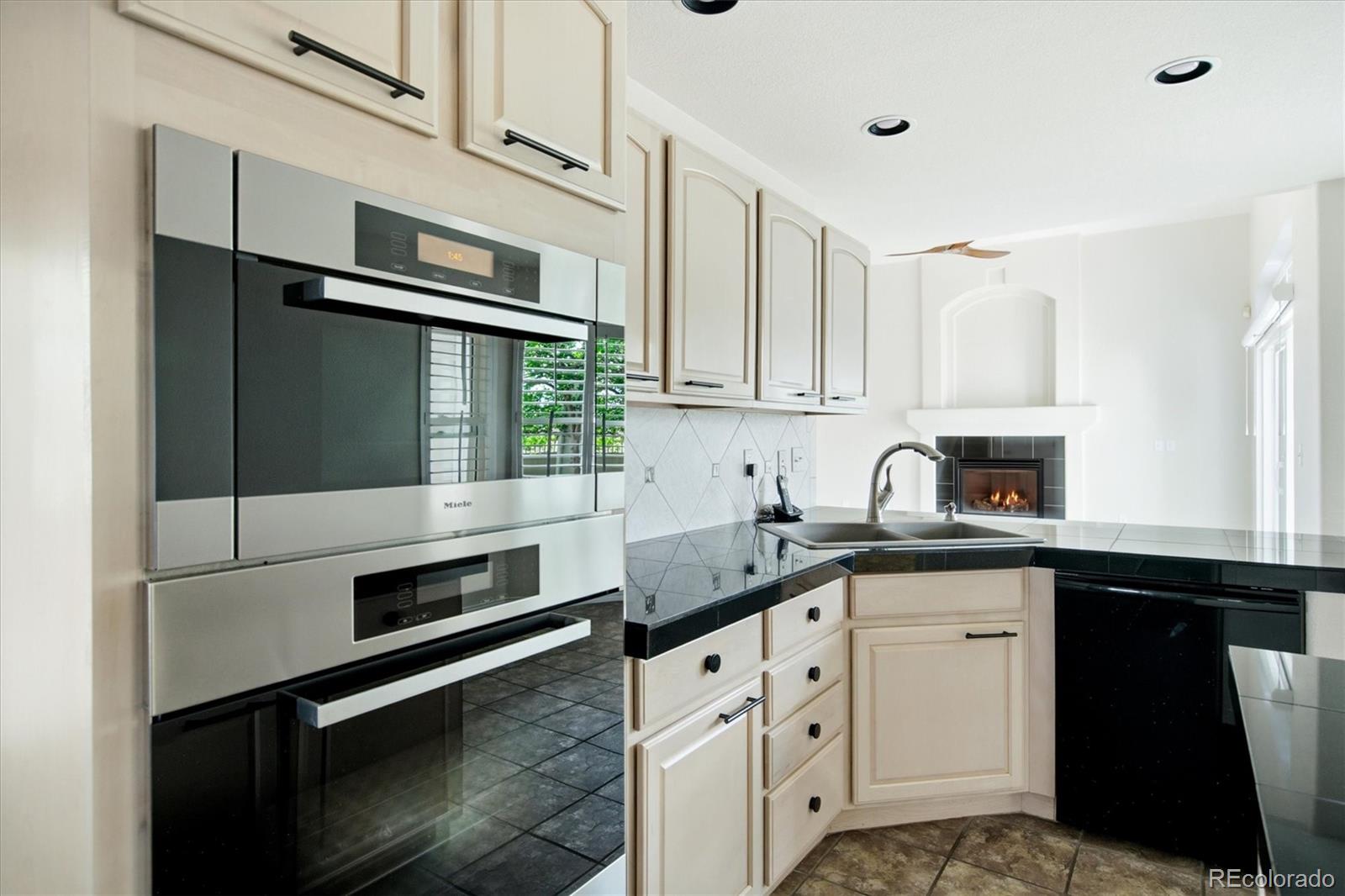 MLS Image #13 for 1011 s valentia street,denver, Colorado
