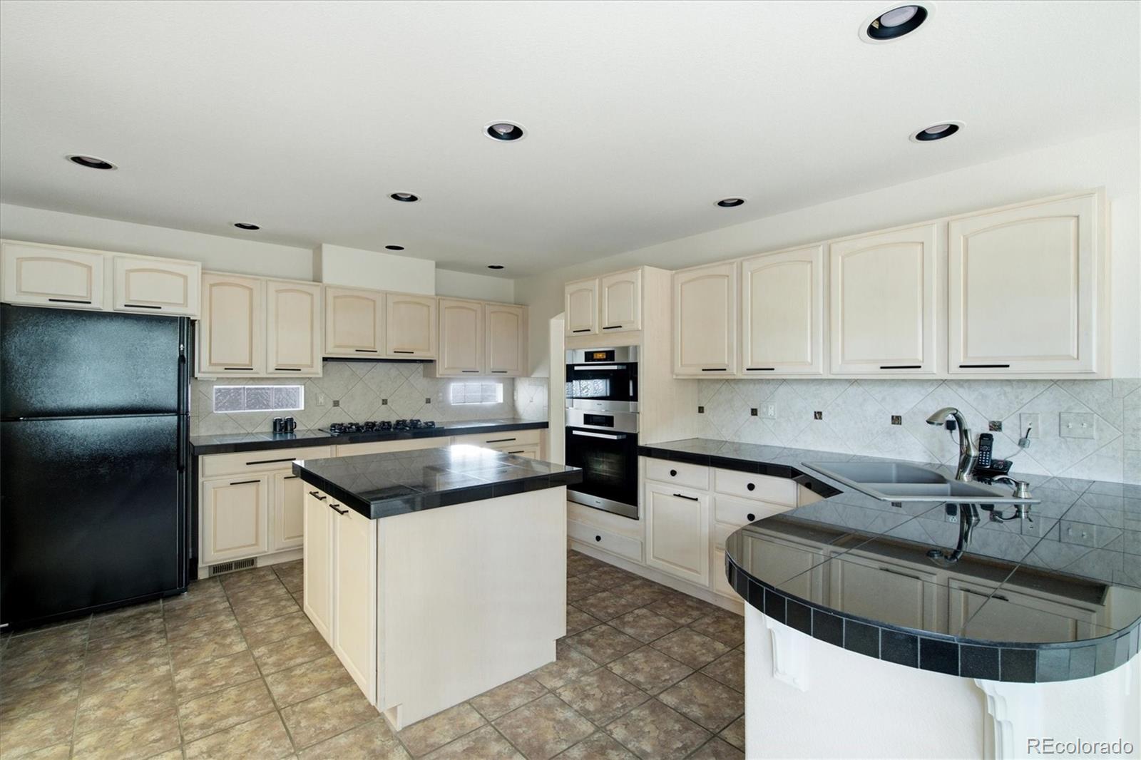 MLS Image #9 for 1011 s valentia street,denver, Colorado