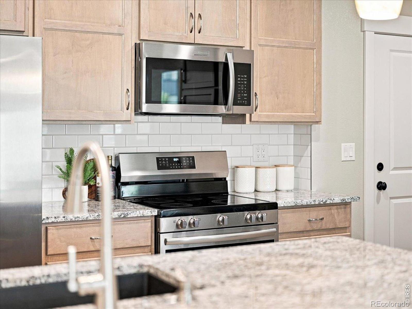 MLS Image #11 for 974  landmark way,fort collins, Colorado