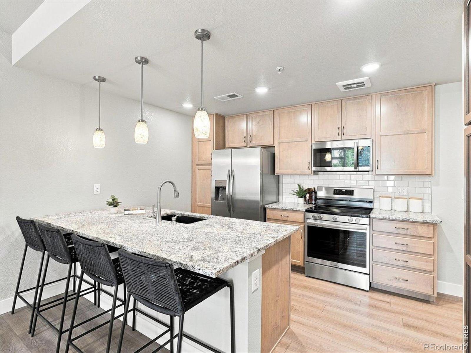 MLS Image #12 for 974  landmark way,fort collins, Colorado