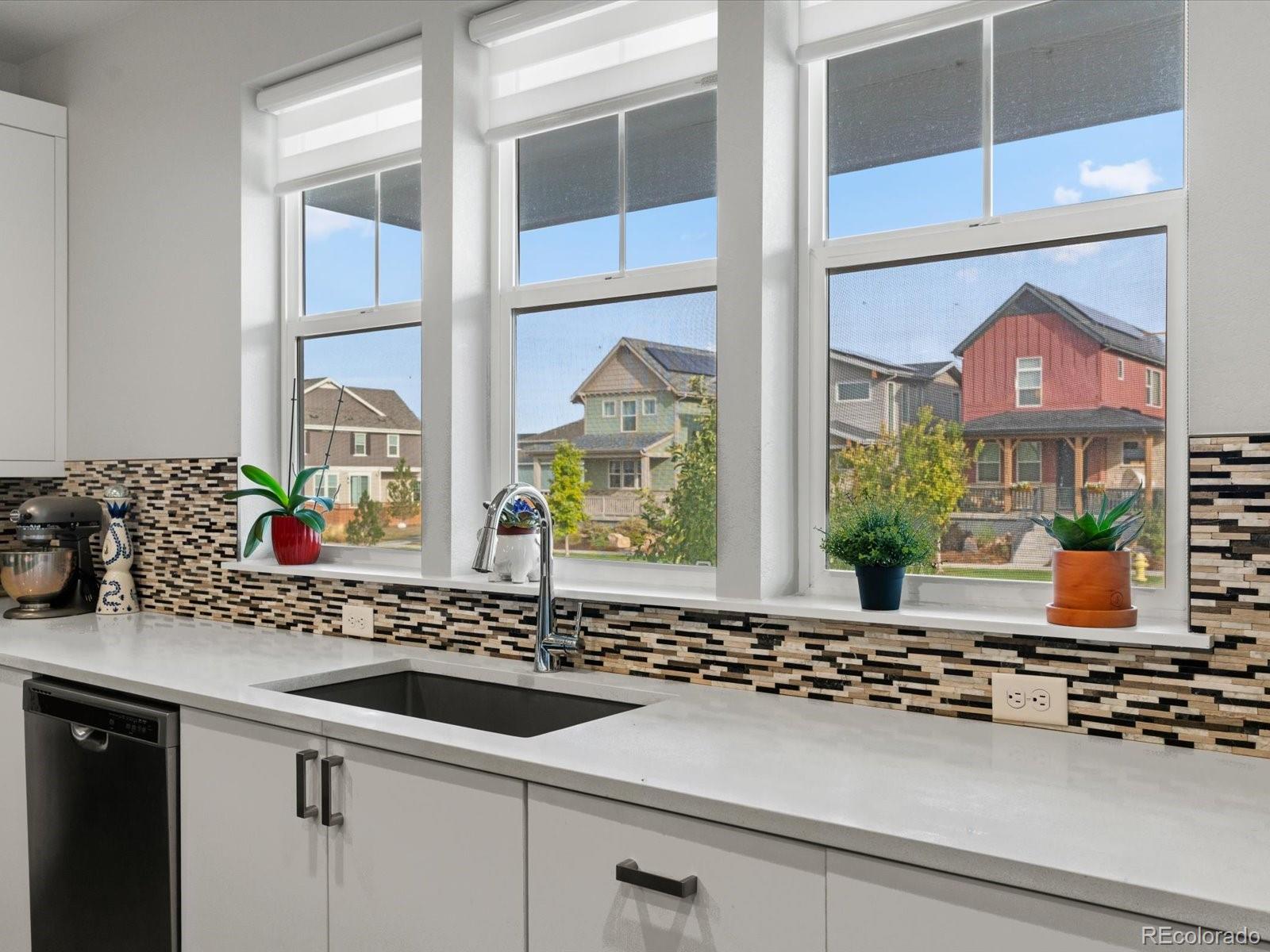 MLS Image #10 for 21472 e 60th avenue,aurora, Colorado