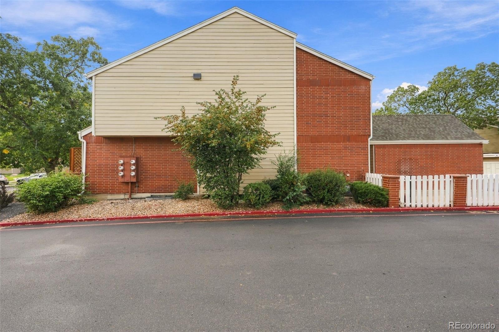 MLS Image #4 for 7474 e arkansas avenue,denver, Colorado