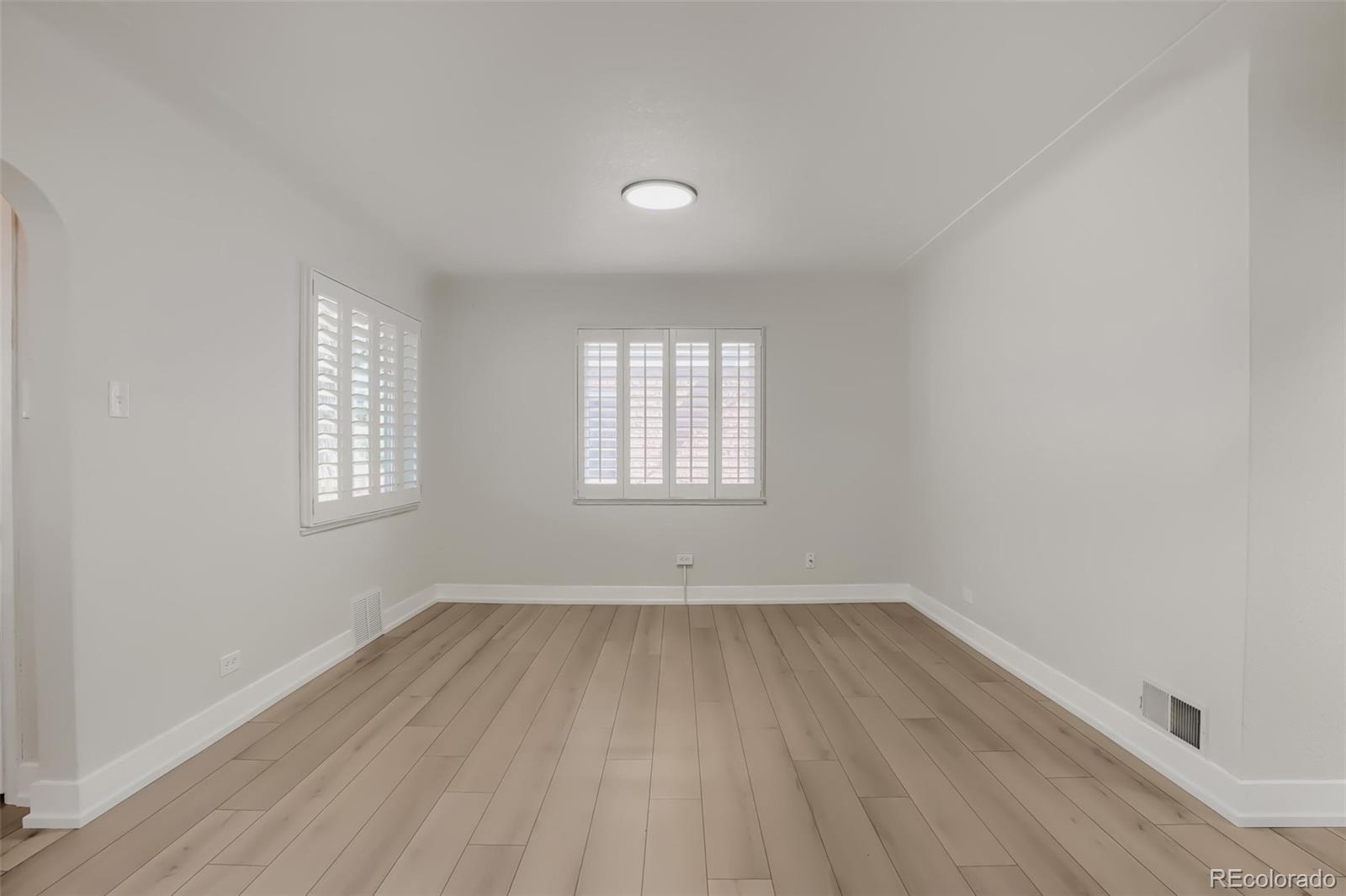 MLS Image #10 for 1558  spruce street,denver, Colorado