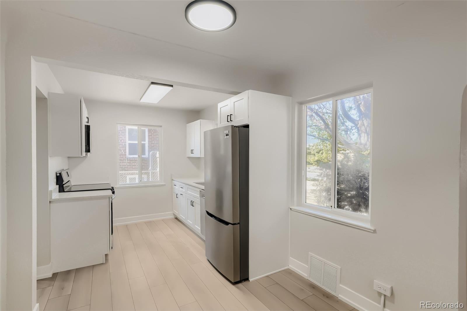 MLS Image #12 for 1558  spruce street,denver, Colorado