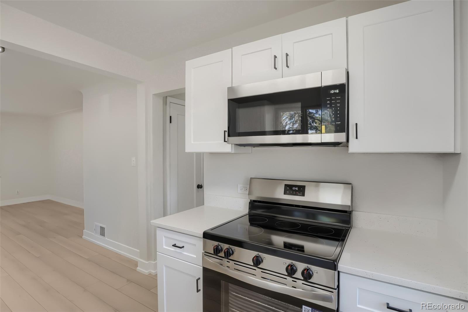 MLS Image #14 for 1558  spruce street,denver, Colorado