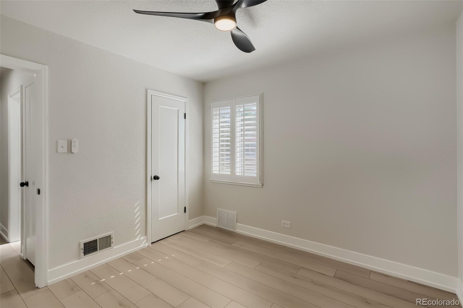 MLS Image #17 for 1558  spruce street,denver, Colorado