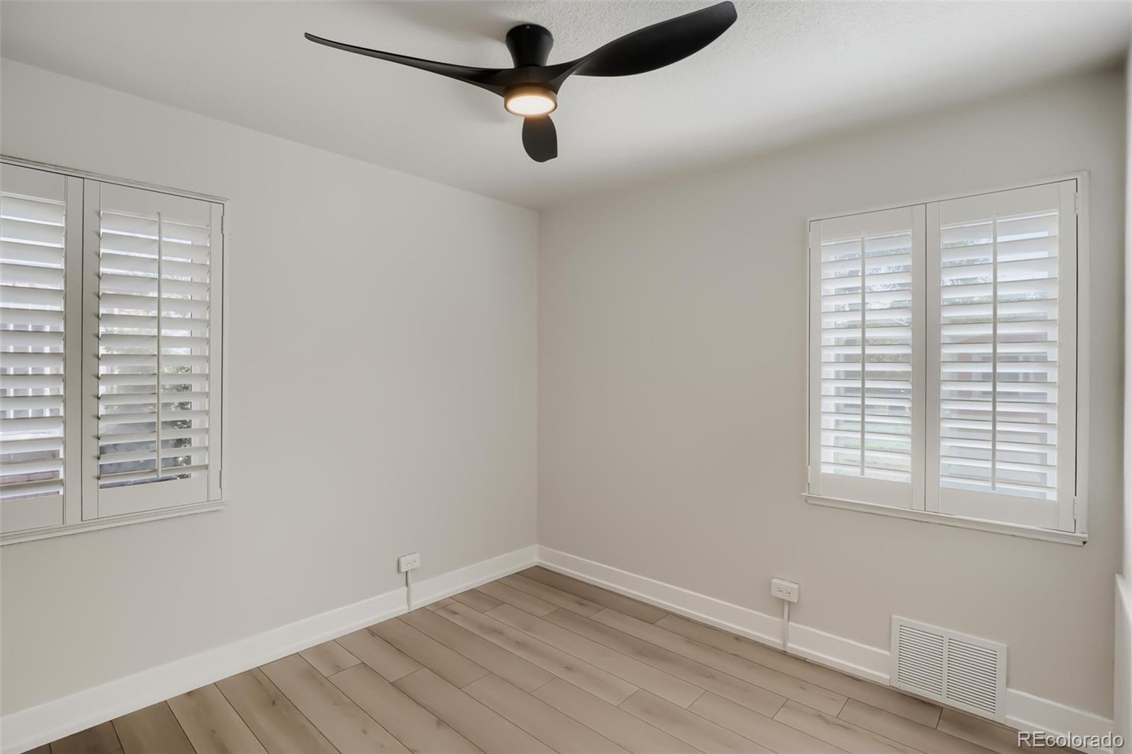 MLS Image #20 for 1558  spruce street,denver, Colorado
