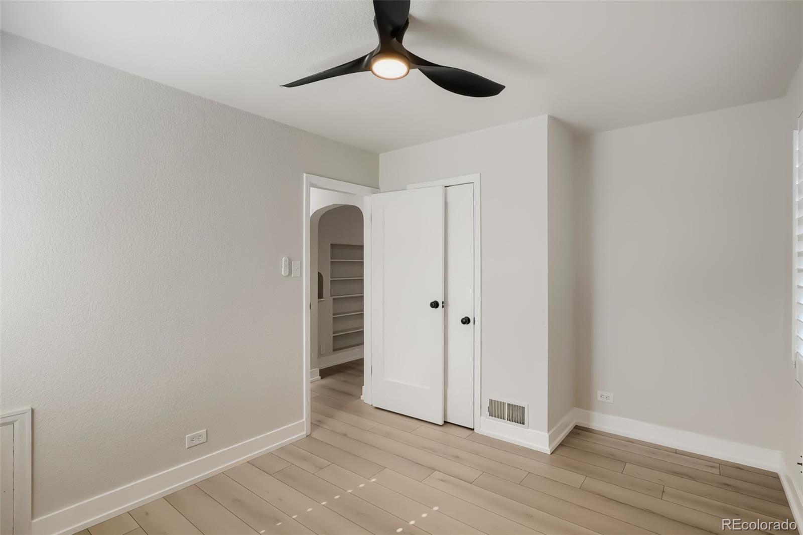 MLS Image #21 for 1558  spruce street,denver, Colorado