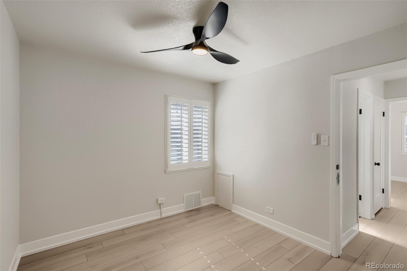 MLS Image #22 for 1558  spruce street,denver, Colorado