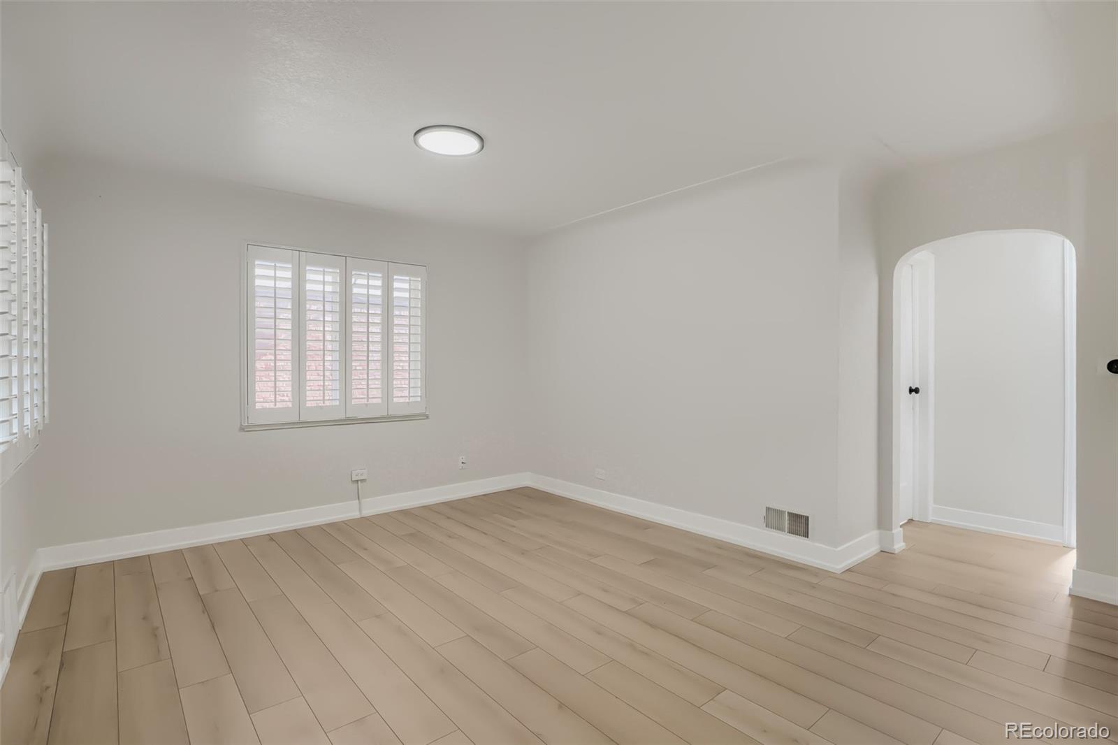 MLS Image #8 for 1558  spruce street,denver, Colorado