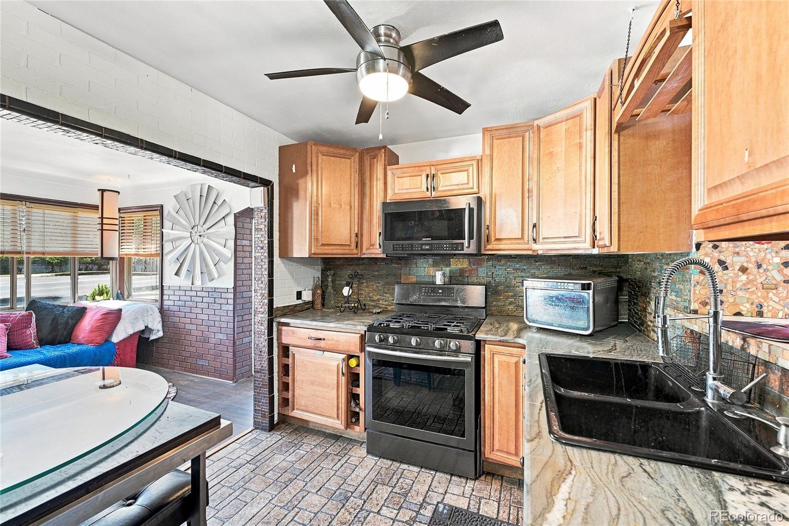 MLS Image #11 for 2065  syracuse street,denver, Colorado