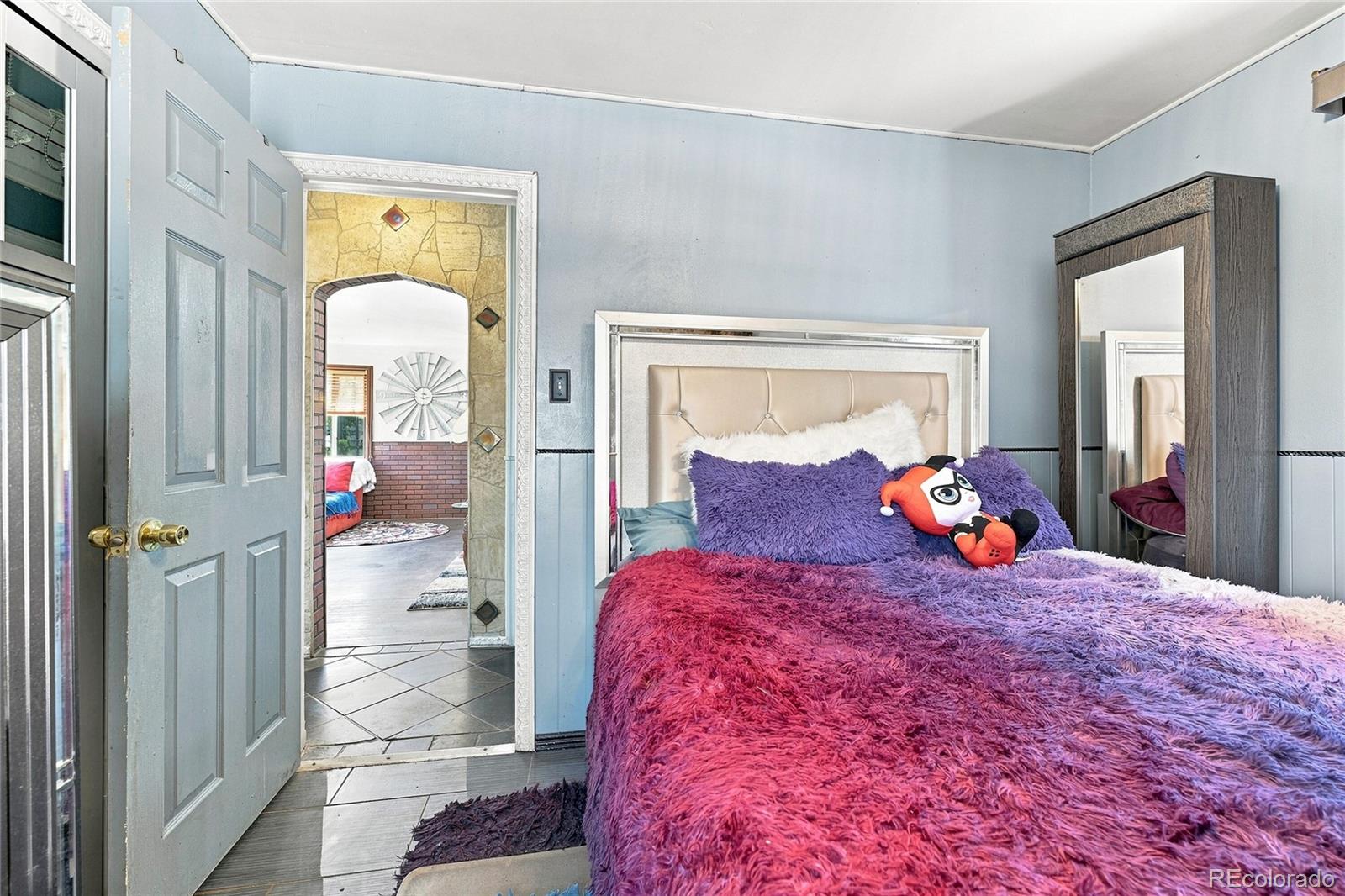 MLS Image #18 for 2065  syracuse street,denver, Colorado