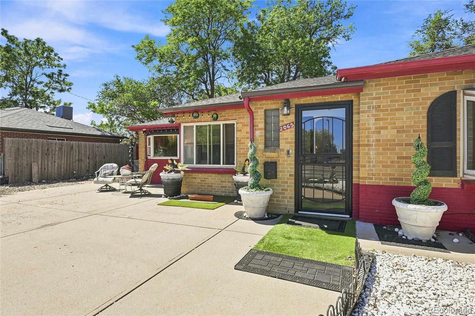 MLS Image #2 for 2065  syracuse street,denver, Colorado