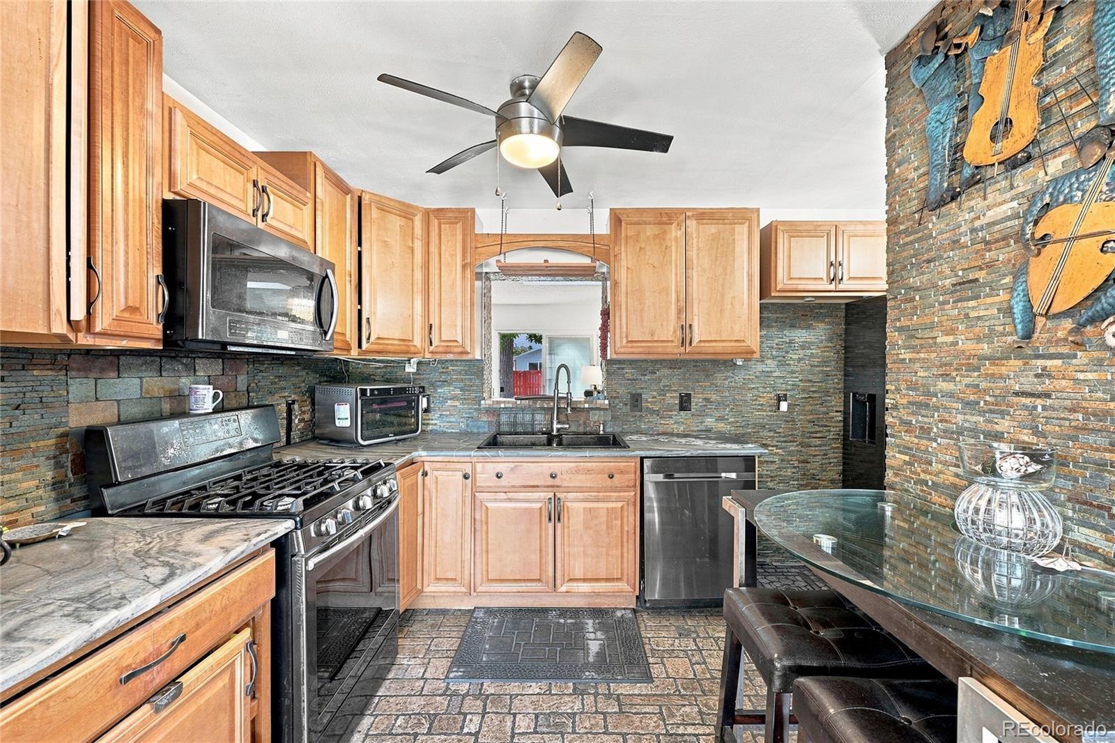 MLS Image #8 for 2065  syracuse street,denver, Colorado