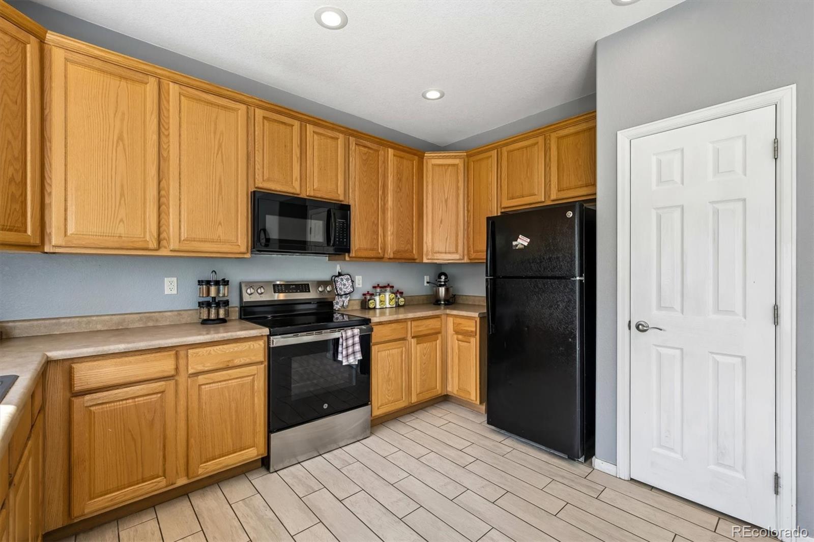 MLS Image #9 for 16034 e 97th avenue,commerce city, Colorado