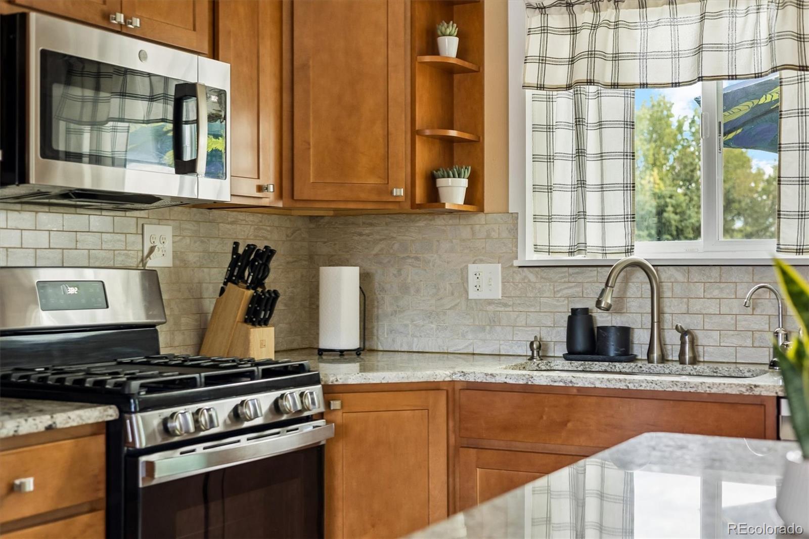 MLS Image #8 for 15882 e girard place,aurora, Colorado