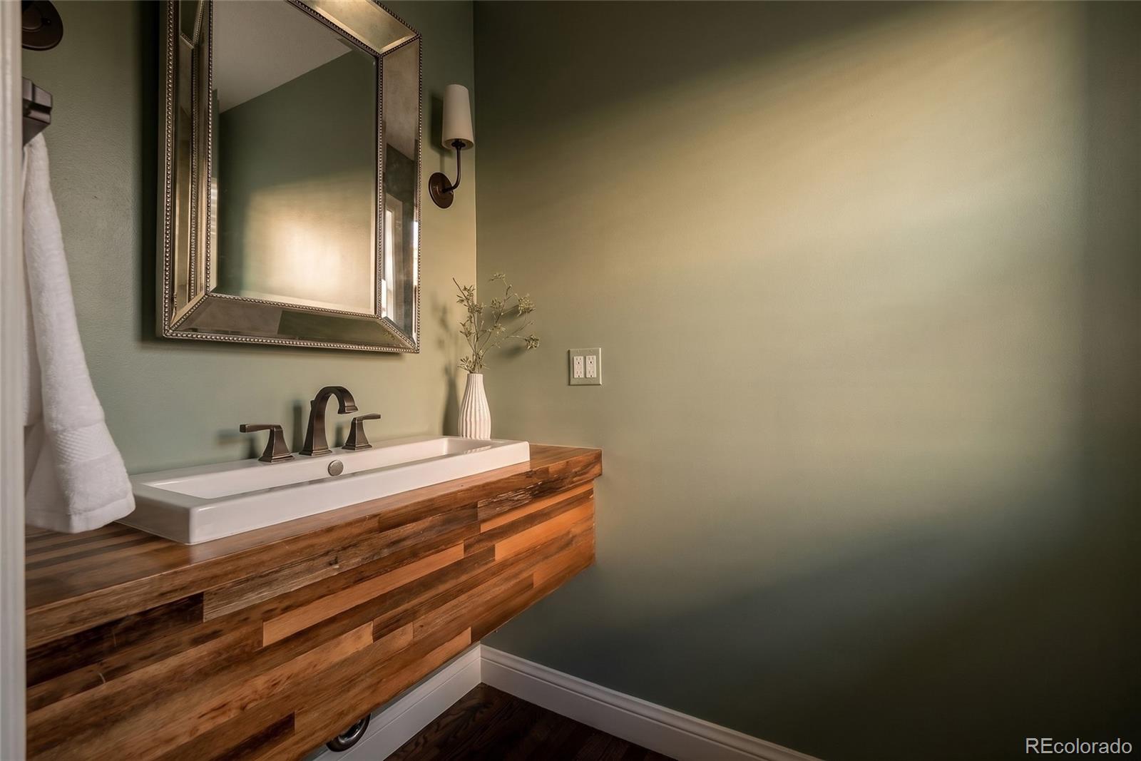 MLS Image #26 for 2424 s columbine street,denver, Colorado