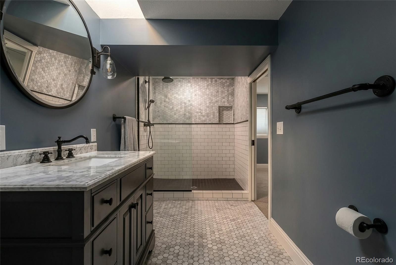 MLS Image #27 for 2424 s columbine street,denver, Colorado