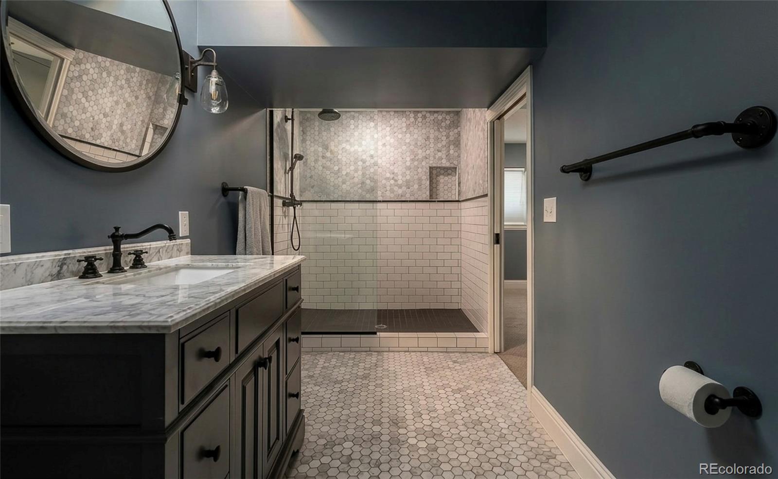 MLS Image #32 for 2424 s columbine street,denver, Colorado