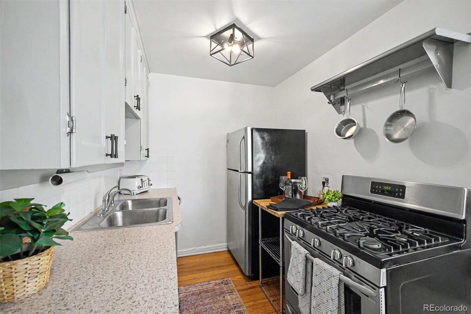 MLS Image #15 for 85 n ogden street,denver, Colorado