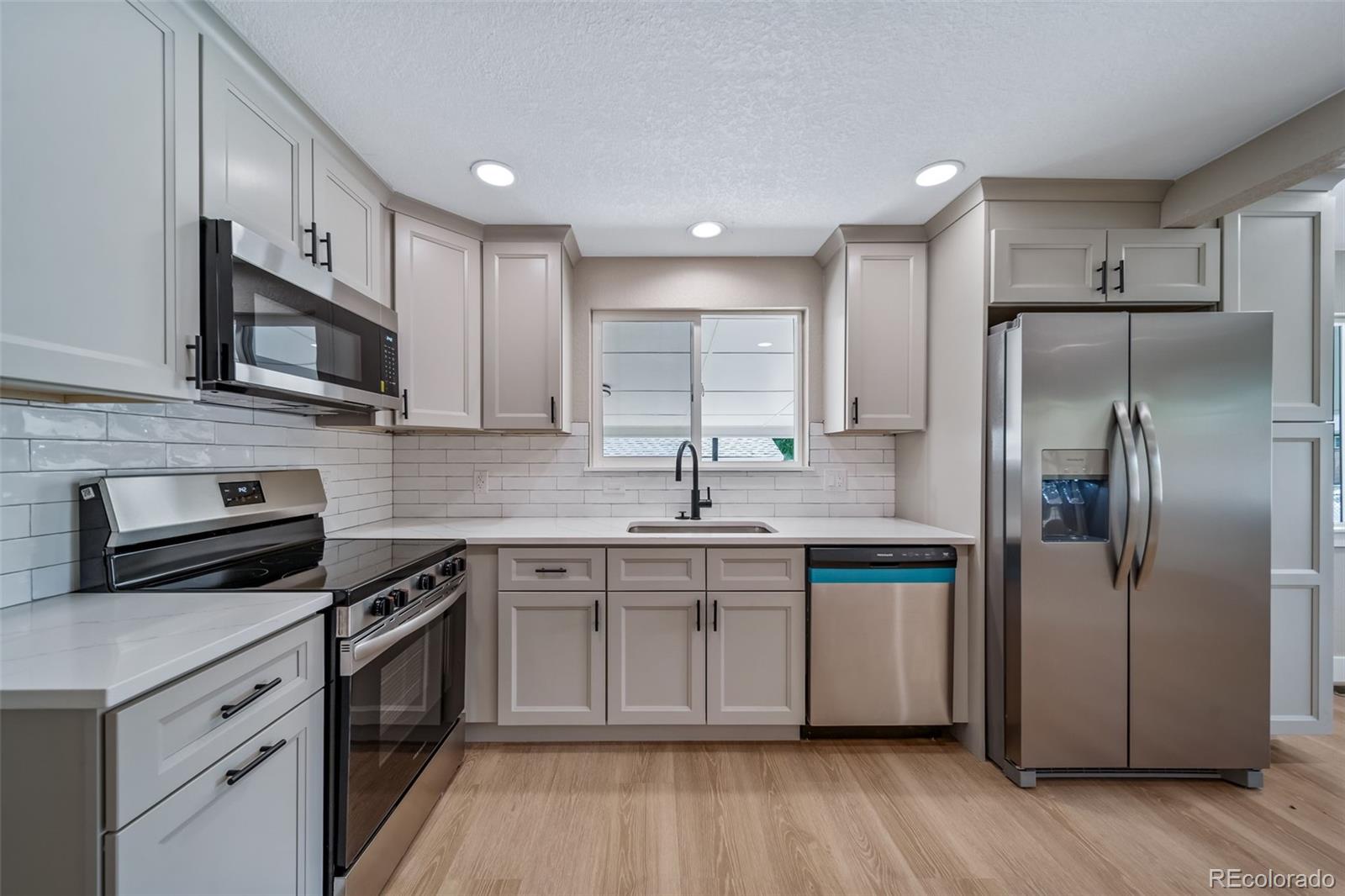 MLS Image #9 for 472 s perry street,denver, Colorado