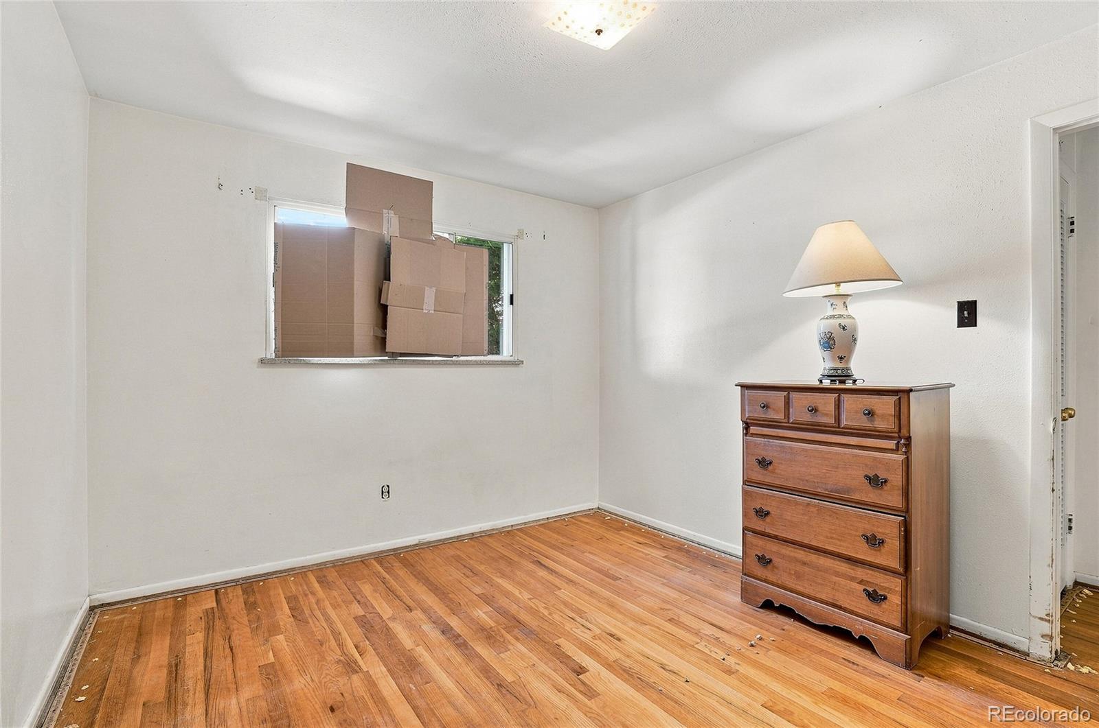 MLS Image #12 for 204  tucson street,aurora, Colorado