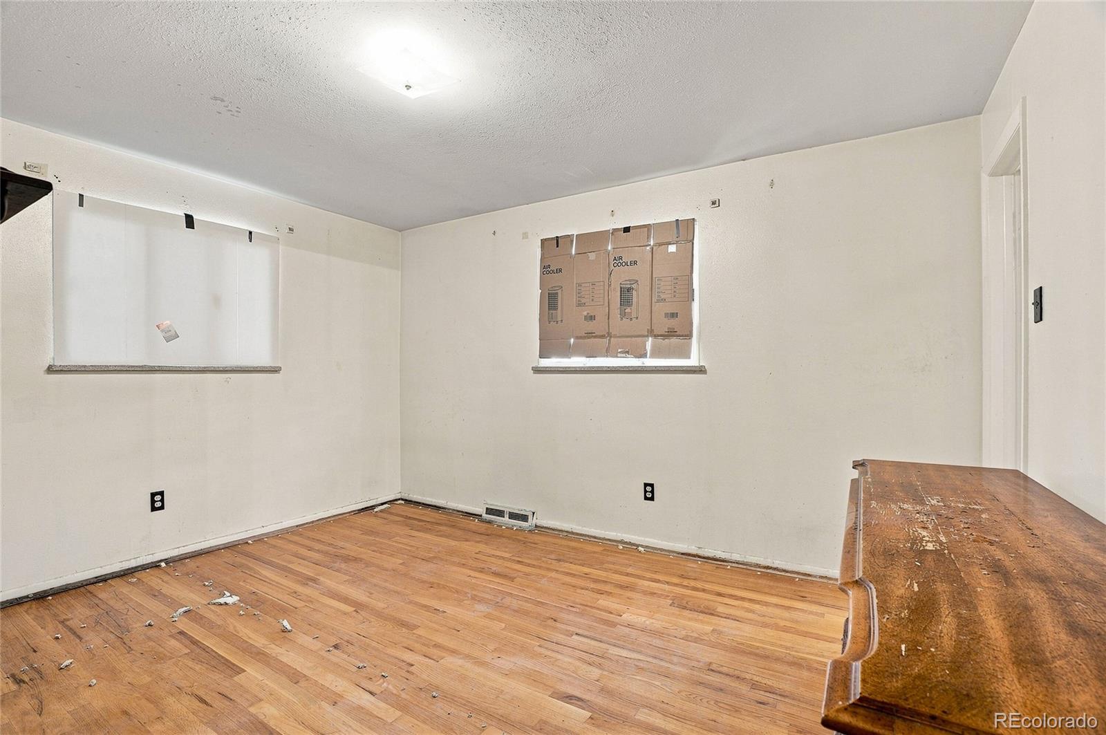 MLS Image #15 for 204  tucson street,aurora, Colorado