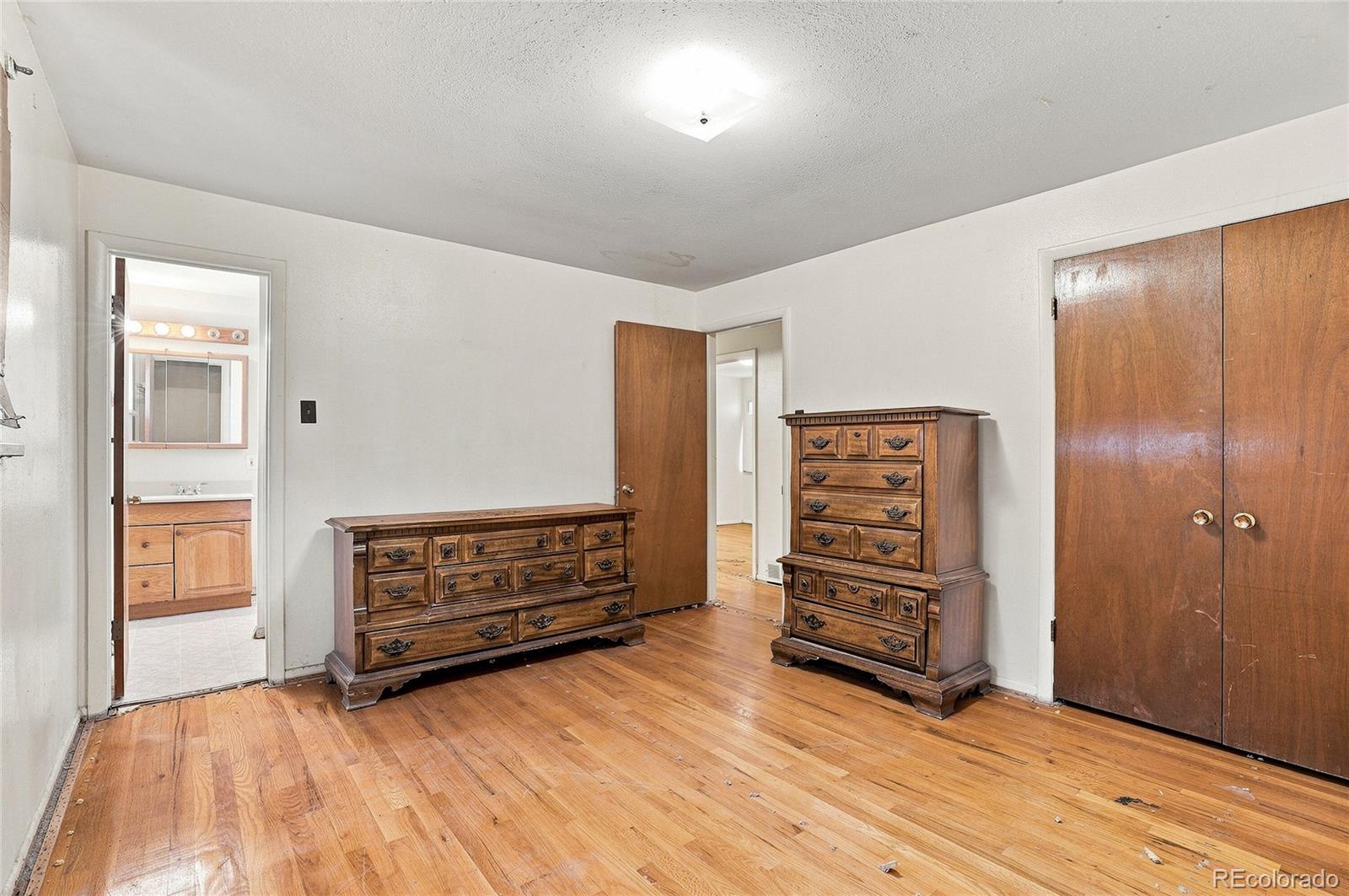 MLS Image #16 for 204  tucson street,aurora, Colorado