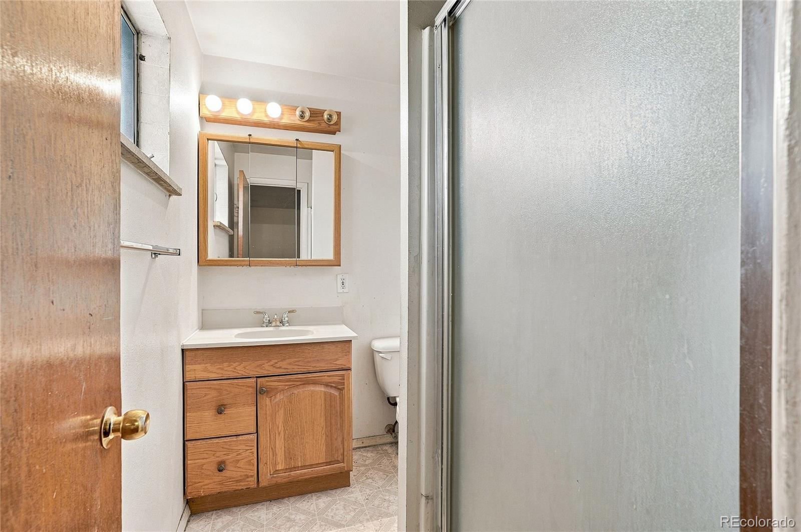 MLS Image #17 for 204  tucson street,aurora, Colorado