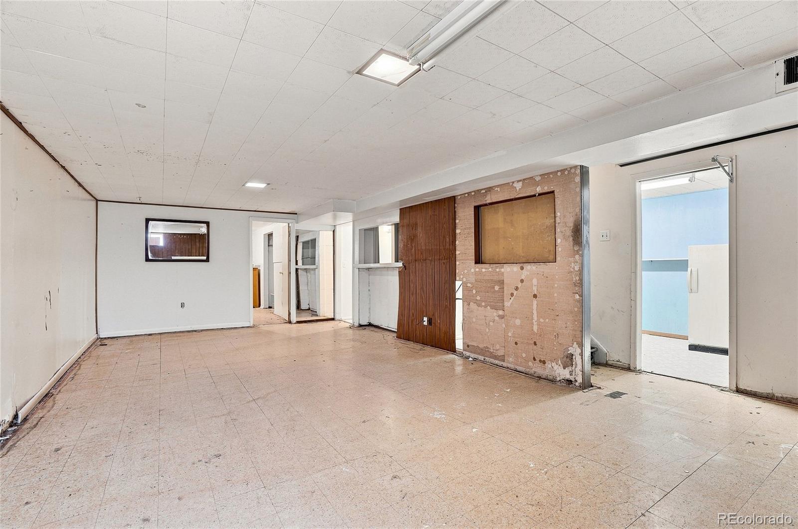 MLS Image #19 for 204  tucson street,aurora, Colorado
